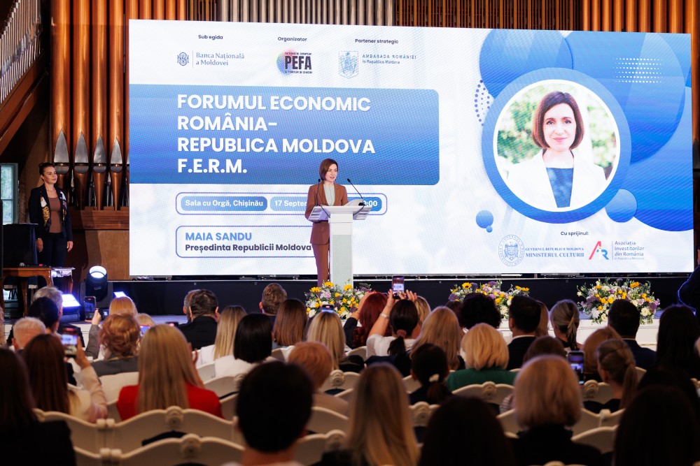 Maia Sandu: „Chem mediul de afaceri să ne fie în continuare alături – să investească, să contribuie la apărarea democrației, pentru ca împreună să putem continua drumul european”